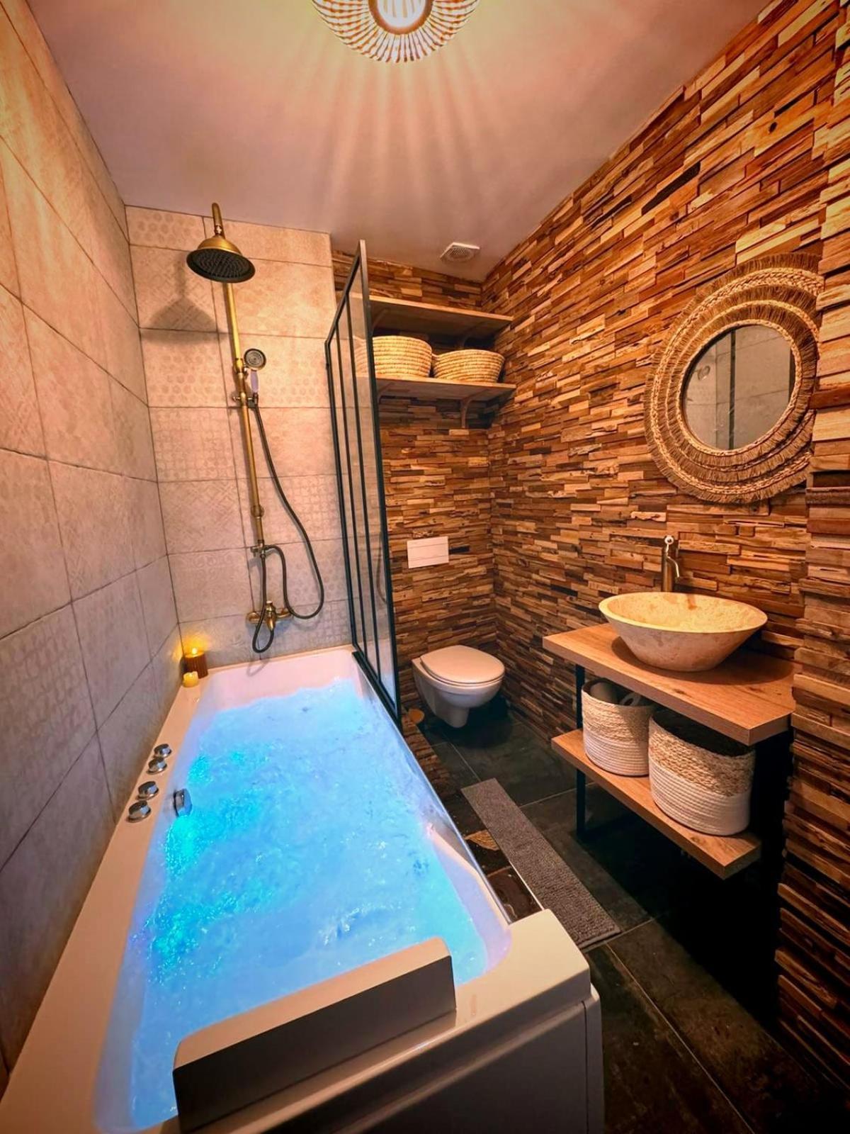 Duplex Safari Jusqu'A 4 Personnes, Spa, Cinema Et Lit Sous Les Arbres, Day Use, 10 Min Centre Amiens Bagian luar foto